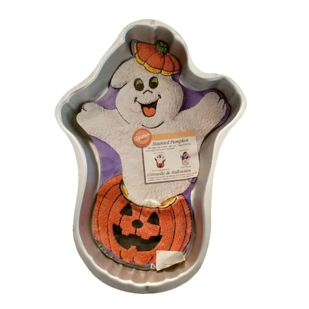 WILTON Ghost Pumpkin Halloween decorative aluminum cake pan